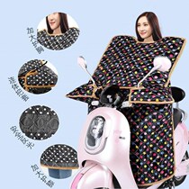 Electric car windshield is thickened in winter warm and waterproof and the car is blocked by the car.