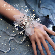 Beautiful Korean rhinestone bride wrist flower knot wedding bridesmaid sister group hand flower high-end super fairy forest small fresh