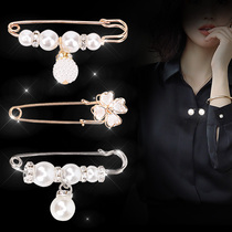 Silk towels anti-walking light buttoned brooch brooch with a pin-in-a-pin-cut-in-the-collar small-pin-button-button skirt to collect the waist