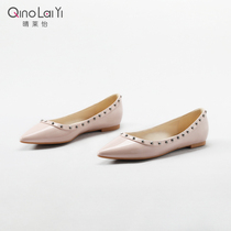 Qinglaiyi 2021 New pointed shallow mouth womens shoes rivets patent leather flat sole shoes