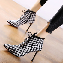 Small fragrant wind short boots female 2021 Winter new sweet pointed plaid cloth personality thin heel side zipper and ankle boots naked