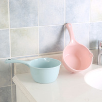 Thickened plastic water scoop Kitchen long handle water scoop Bathroom multi-functional childrens baby bath bath water scoop Water scoop