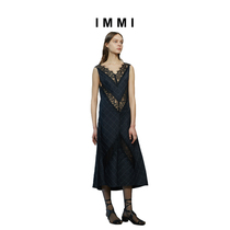 (Designer brand IMMI) Plaid lace stitching V-neck collars dress 191DS099X