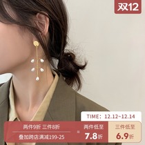 Net red senior sense long niche earrings personality temperament Europe and the United States super exaggerated earrings ear clip no ear hole female