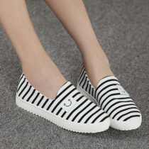 Old Beijing cloth shoes women to work spring and summer 2021 new flat-bottomed casual one-legged lazy mother work shoes pull back