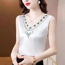 Xunshi Taurus clothing strict selection firm 2021 new fashion temperament embroidery bronzing lace vest