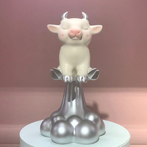 Luang Jiaqi Silver Cape King Bull Surge was the life of the cow mascot creative living room sculpture