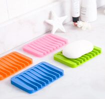 Creative silicone soap box can drain portable bathroom soap soap tray non-slip soap Mat toilet soap rack colorful