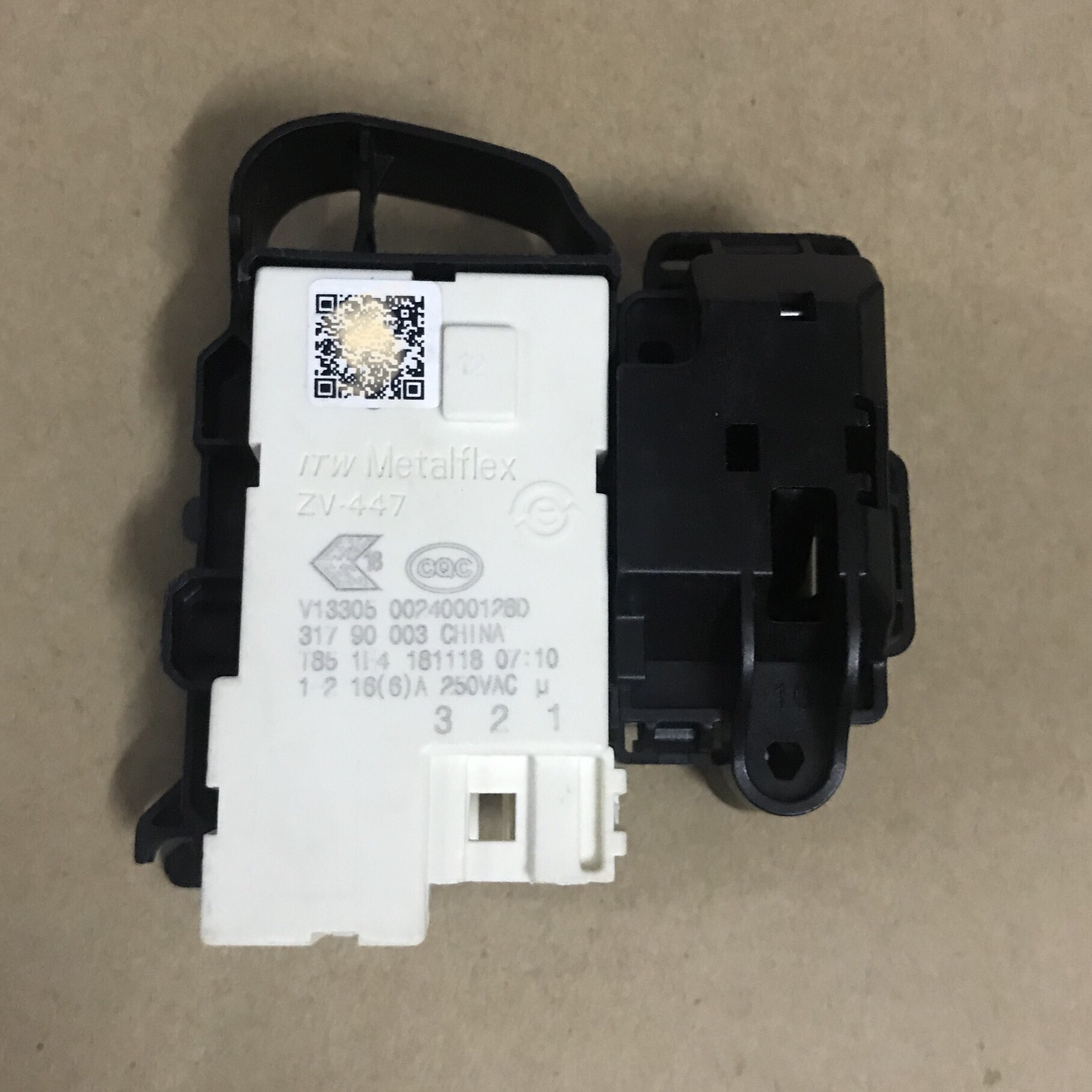 Haier roller washing machine micro-timelapse door lock switch 0024000128A Heil door switch 0024000128D