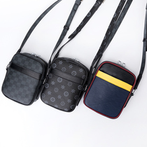 Mens small satchel with new cow leather 2022 single shoulder inclined satchel with leather phone bag Leisure plaid camera bag tide