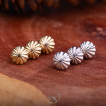 (ONEWAVE) Apollo silver beads silver chrysanthemum buckle financial cloth nail silver beads non-goros Takahashi