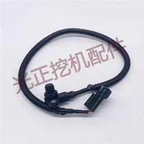 挖机配件日立ZAX200 210 230住友凯斯4HK1发动机曲轴转速传感器