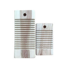 Camphor wood washboard Solid wood laundry washboard whole board thickened size household washboard does not moldy does not hurt clothes