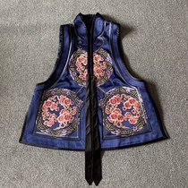 Cloud decoration totem 2021 original ethnic style womens hand-embroidered flower imitation Qing period horse clip jacket