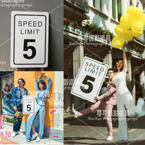New Korean style travel style wedding photography props photo studio exterior streetscape shooting props lovers photo holding board