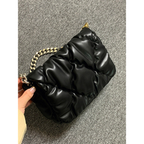 Bag Packs Women 2022 New Exploits Fashion Superior Fashion style Little crowdsourced this year pop cloud Dove Chain Slanted Satchel