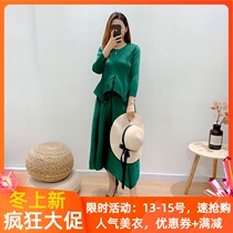 Three House pleated two-piece Foreign Air age reduction set 2021 spring dress new lady mother fashion slim skirt