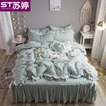 Korean Crystal velvet four-piece bed podium winter cotton padded thick warm non-slip Korean bedspread 1 8m dust cover