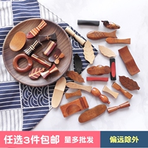 New Japanese solid wood chopstick pillow Cute chopstick holder Chopstick holder Creative household spoon holder Spoon holder Super many styles