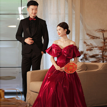 Toast with red long style 2022 new advanced senses bride to be married for a shoulder-to-shoulder evening gown woman temperament