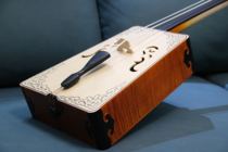 Mengyun horse head piano Professional performance piano good flower material Four corners edging good tone with straight hair in the teaching factory