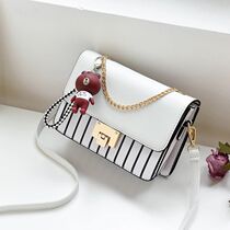 Hong Kong France niche bag high sense 2021 new trend white small square bag versatile design shoulder messenger bag