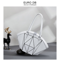 Eurodb single shoulder bag womens bag 2022 new 100 hitch underbag advanced texture seashells bag small crowdsourced handbag