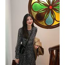  French black long-sleeved floral dress autumn 2021 new female waist temperament long skirt