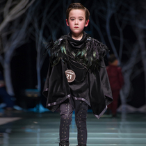 Le Wenxi new 11-year-old Class B cloak catwalk show Gown Spring and Autumn Winter Gothic cloak performance suit youth