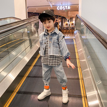 Boys denim suit autumn 2021 new Korean version of the childrens handsome childrens clothing boys spring and autumn foreign style three-piece set tide