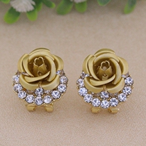Rose short earrings ins high cold Europe and the United States large flower earrings temperament new wild short hair earrings earrings