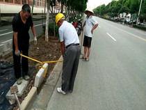 Roadstone installation tool slope artifact clamp yard cart stone plate clamp labor-saving efficiency curb stone