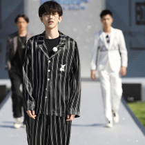 Cai Xu Kun Tongtong Black Striped Small Milk Dog Autumn Winter Emulation Silk Pyjamas men and women Long sleeves Long sleeves Long pants Pants Thin lovers
