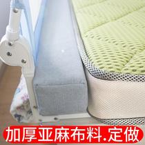 The pillow fills the gap on the side of the bedside gap the filling strip the bed block the sponge the bedside block the artifact and the anti-fall.