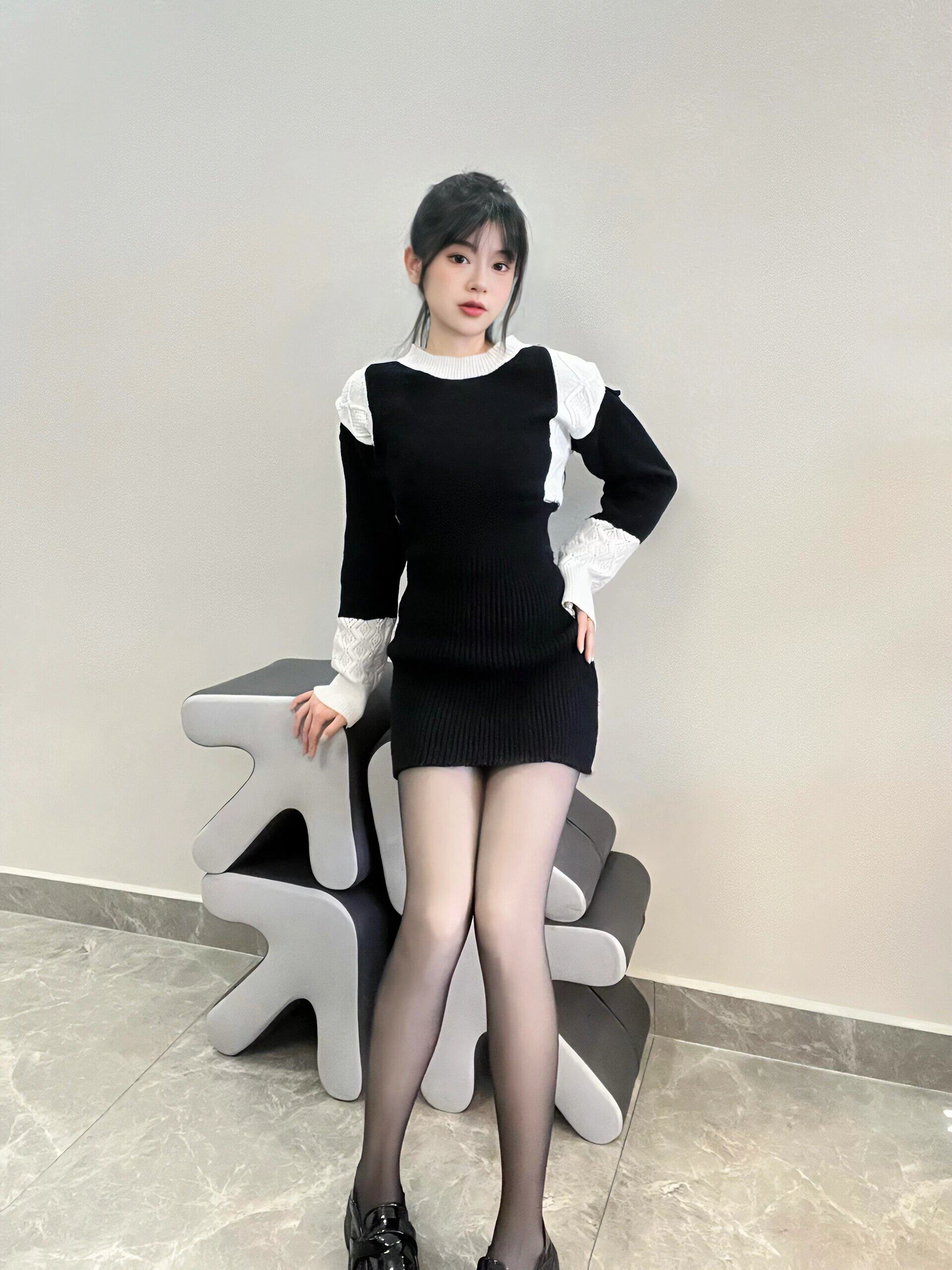 小野和子冬季黑丝光腿神器 加绒双层设计保暖不臃肿 替换装方便实用