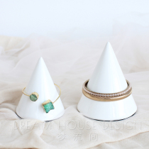 Bracelet Shelf Shop Swing Piece Bracelet Containing Display Creative Cone Resin Ornament Jewellery Display Props Show Shelf