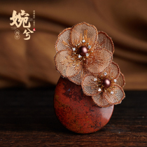 Flower brooch brooch retro exquisite original design handmade pin fixed clothes personality accessories fabric