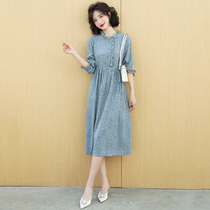 Snow - sleeved dress female spring and autumn thin 2022 new high - end waist decrease and slim flower loop