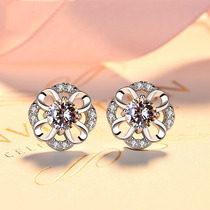 S925 pure silver earbuds with four petals of floral earbuds inlaid with four-leafy straw earrings for a permanent flower minimalist student Mori ornament