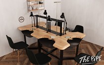 5 people 6 people play gold table many people play gold kung fu platform against the wall to play gold table silver jewelry operation table