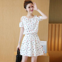 2022 Spring Summer Fashion new Han edition Teenage Girl Sashimi Fashion Printed High Middle School Students Loose Exposed Shoulder to Dress Woman