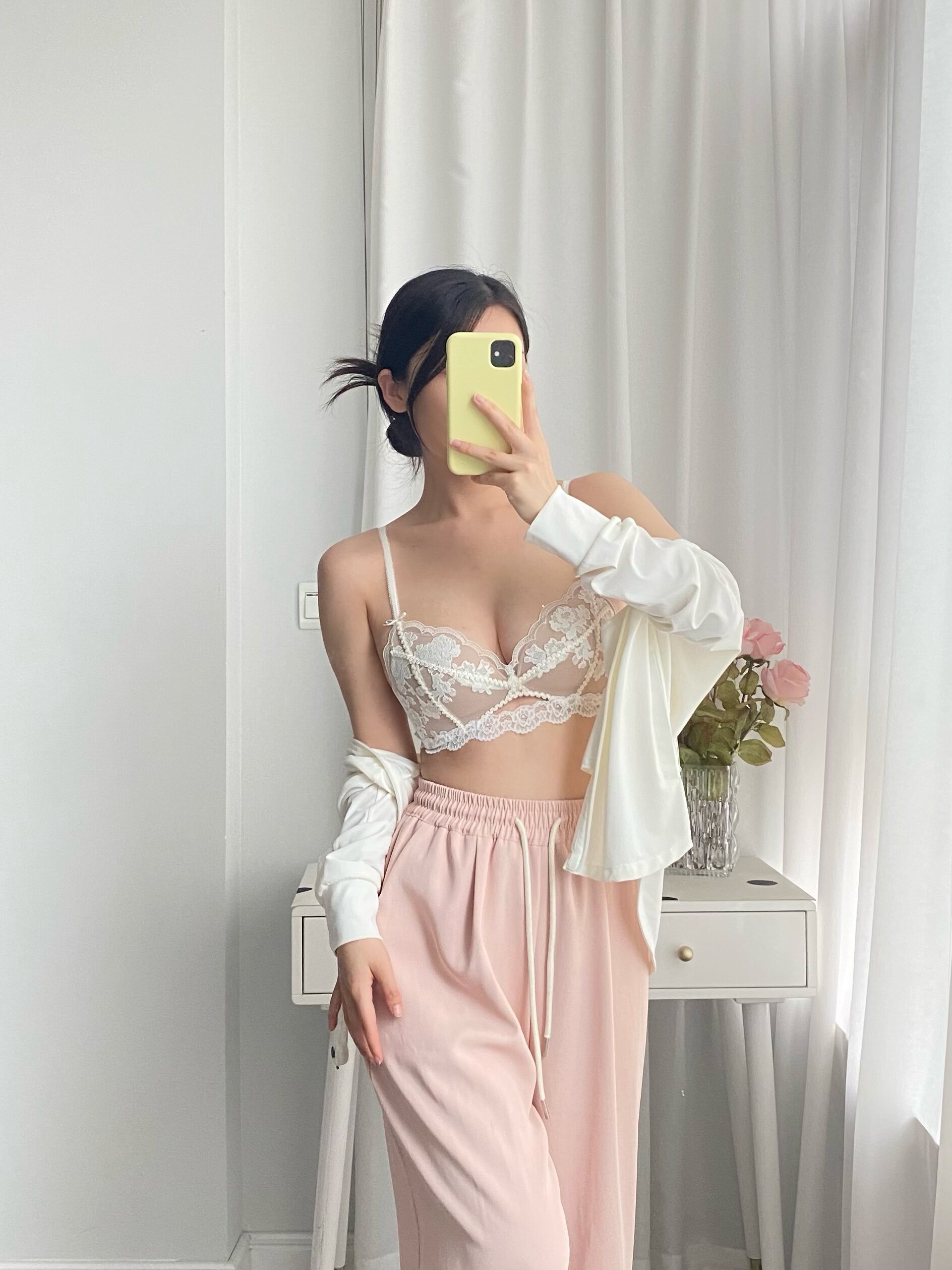 宝诗嫣法式小胸轻聚拢内衣 薄款白色蕾丝文胸 无钢圈舒适不勒 性感套装成套搭配