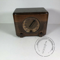 Antique Canada RCA Desktop Broadcast Radio 1940 Collection of vintage swing decorations