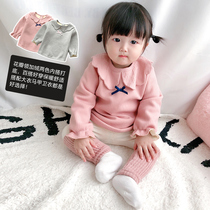Girl base shirt 0 a 1 year old baby white T-shirt baby autumn and winter long sleeve winter women 3 baby plus velvet coat