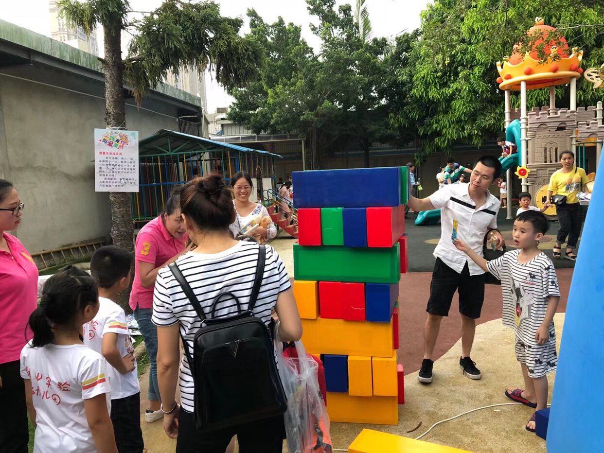 Реквизит на заказ 大型真人打地鼠，暖场活动互动热门道具，亲子运动趣味体验道具