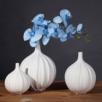 Fan makeup simple ceramic garlic-shaped vase European style flower arrangement flower flower arrangement home living room decorations ornaments
