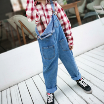 Girls denim overalls 2022 new spring Korean version loose middle and big children all-match casual 12-15 years old childrens clothing