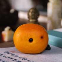 (Swallow Zhenpin) 55 16 grams of natural Old Beeswax buckle Amber men and women necklace