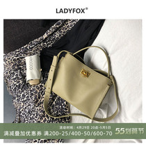 2021 Summer new soft leather handbag Single shoulder slanted satchel girl Jane about commute 100 hitch genuine leather calf leather bag