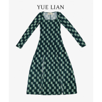 (Hong Kong designer brand) 2021 New Four Seasons can wear square collar long sleeve slim high split dress